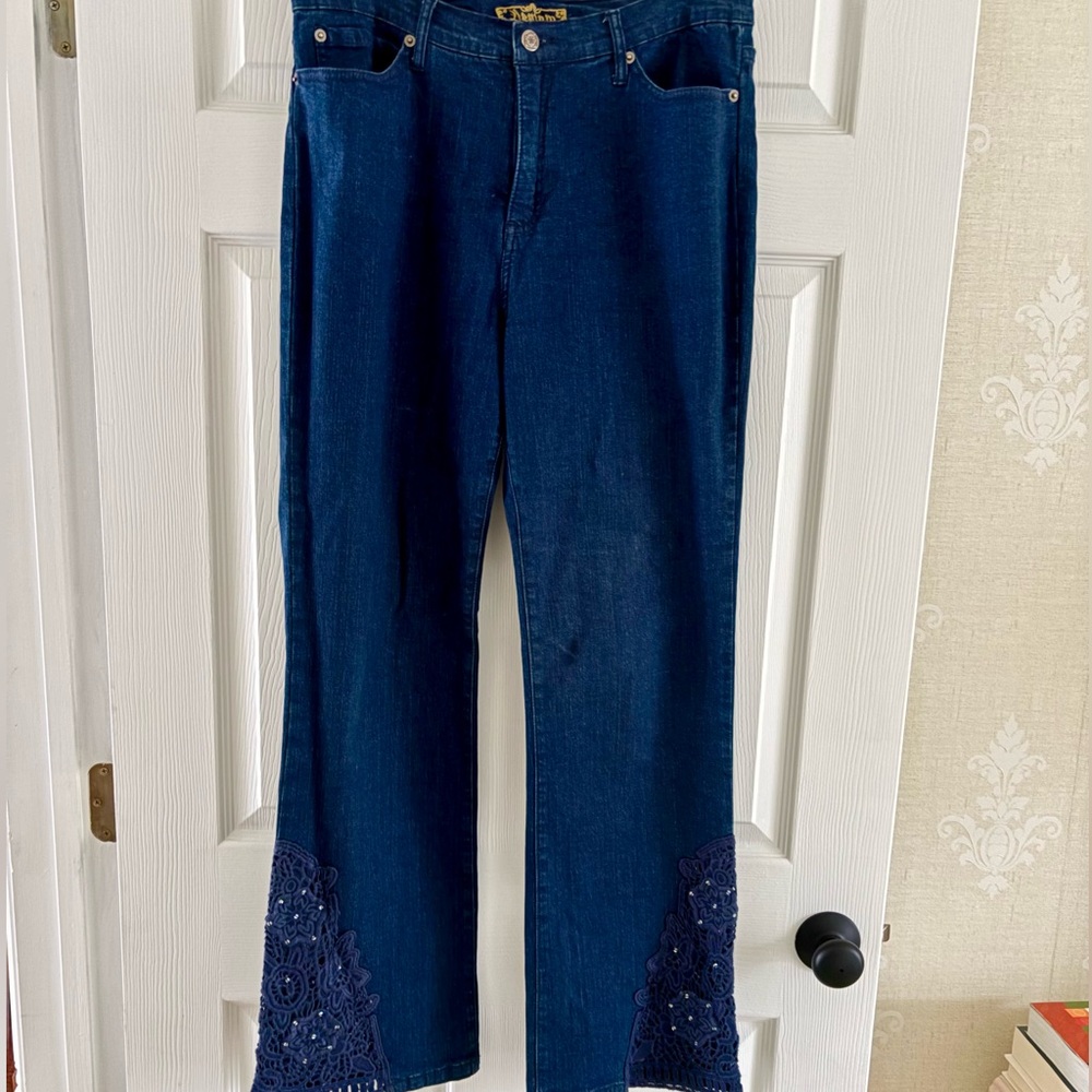EUC Navy High-Waisted Denim Boot Cut Jeans; Lace & Rhinestone Hem; Womens 12.